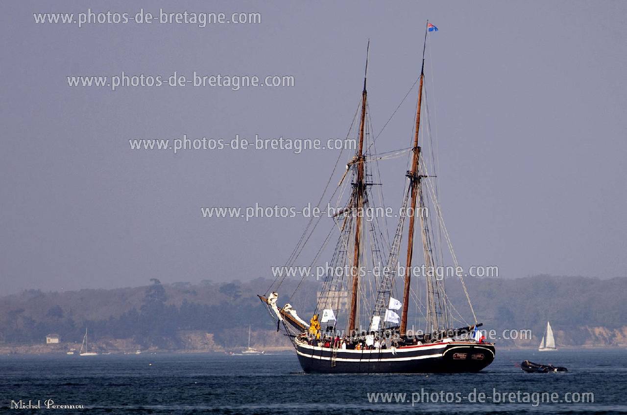 ../pages/etoile-de-france.html