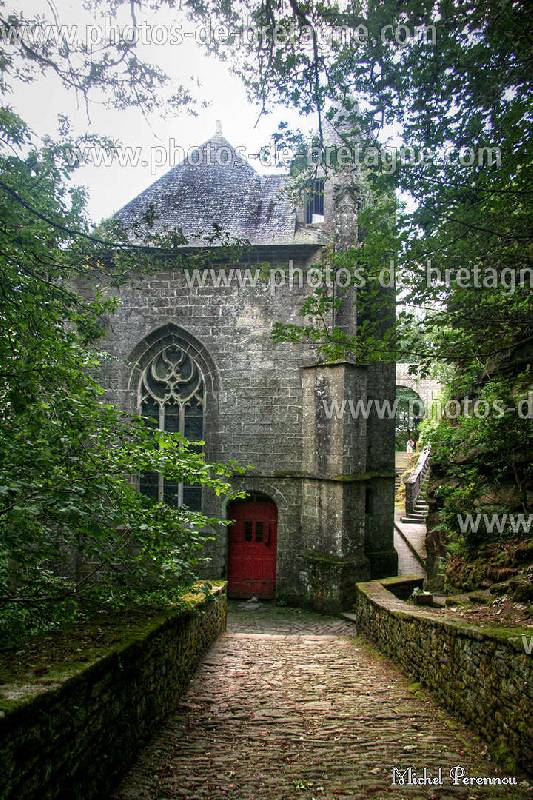 ../pages/chapelle-sainte-barbe-le-faout.html