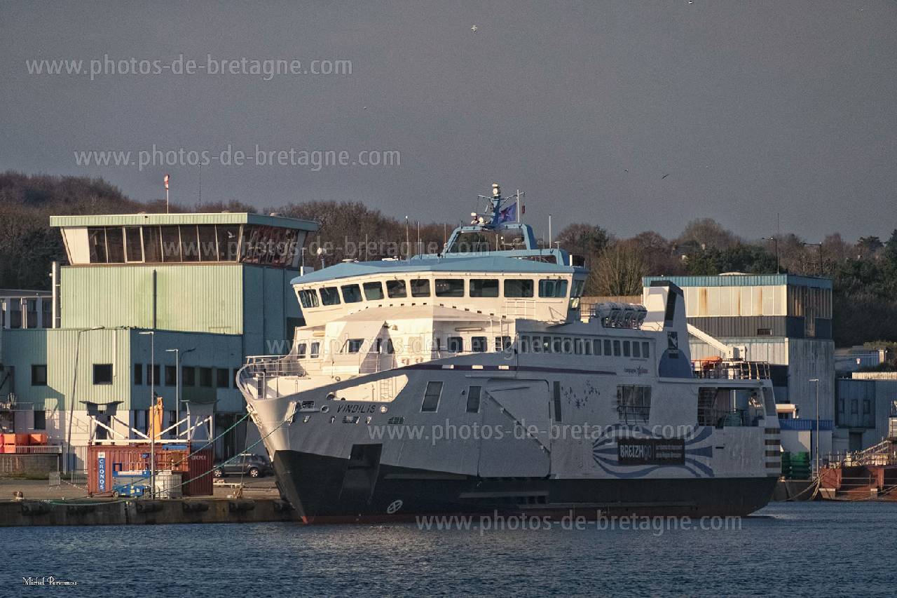 ../pages/au-port-de-concarneau-855.html