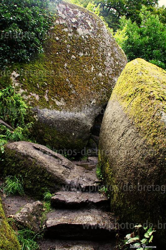 ../pages/au-chaos-du-huelgoat.html